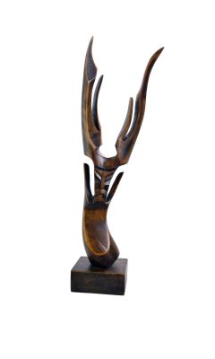 Sculptură în lemn "Războinic" realizată de Ioan Zobu, "Warrior" wooden sculpture by Ioan Zobu